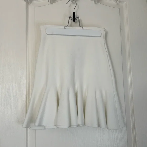 NWT Express White Skirt - Picture 2 of 3